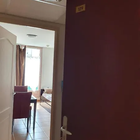 Joli T2 Dans Avec Piscine, Hammam Et Parking Gratuits Apartment *