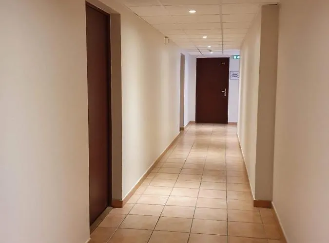 Joli T2 Dans Avec Piscine, Hammam Et Parking Gratuits Апартаменты